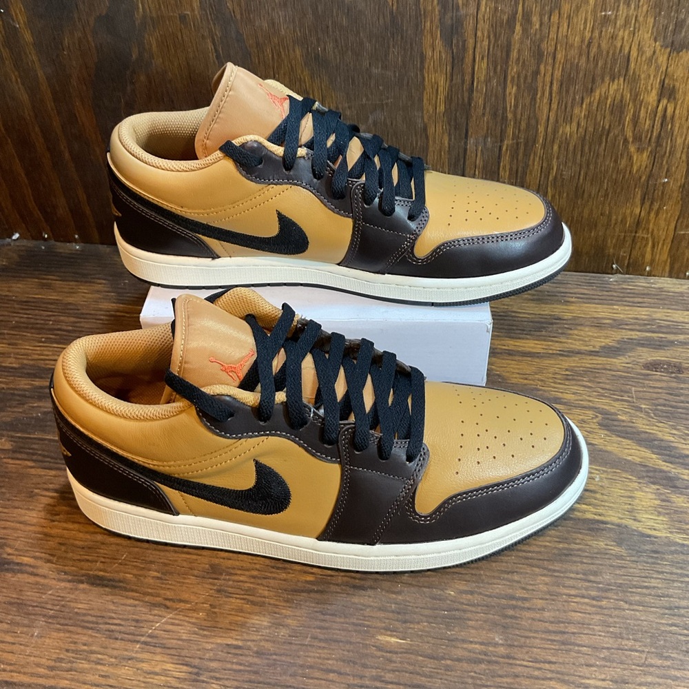 Air Jordan 1 Retro Low 10.5 Flax/Baroque Brown/Vintage Coral/Black - Picture 4 of 7